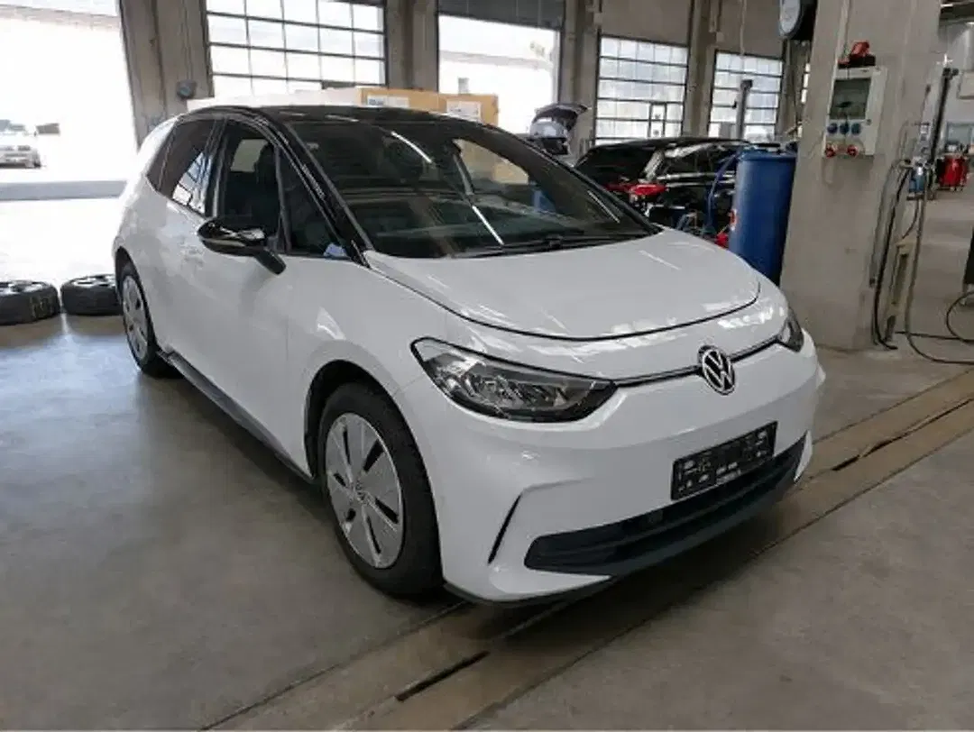Volkswagen ID.3 Pro - Thumbnail 3
