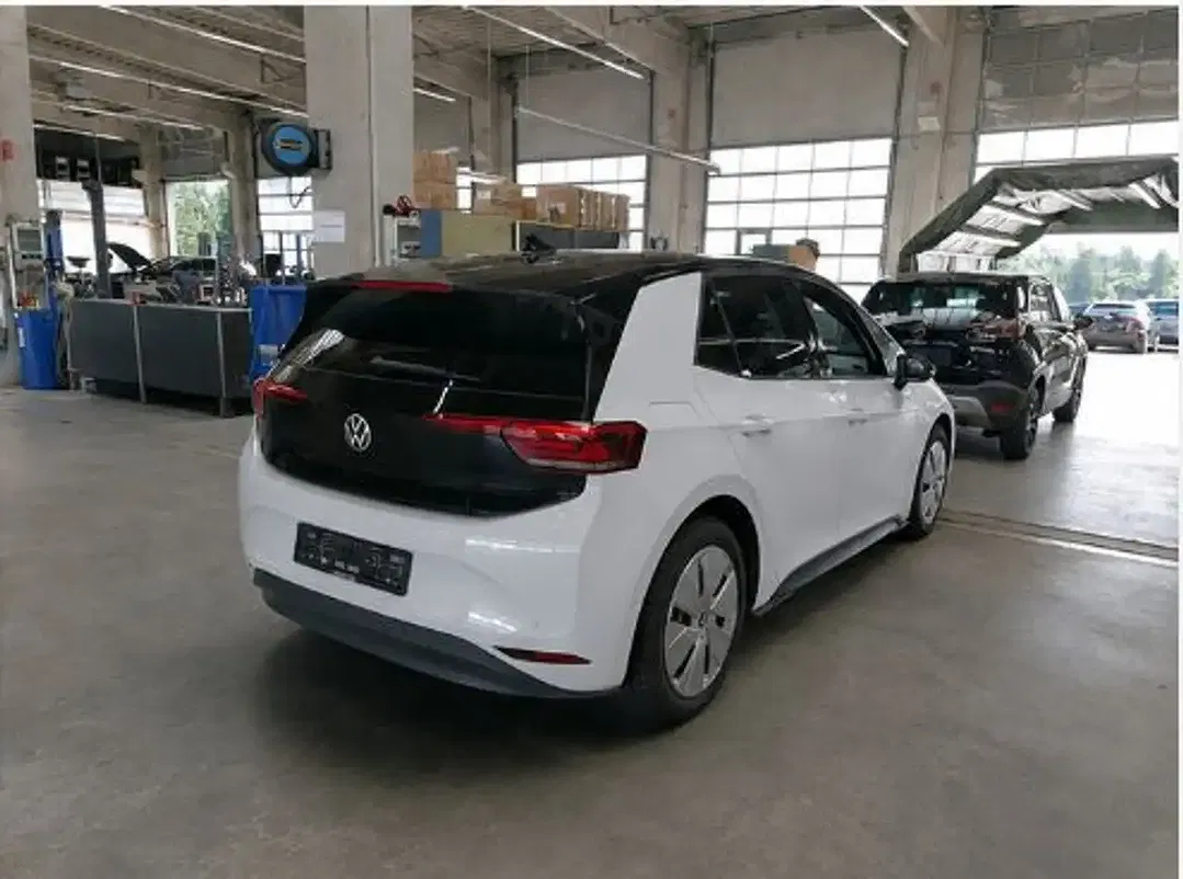 Volkswagen ID.3 Pro - Thumbnail 5