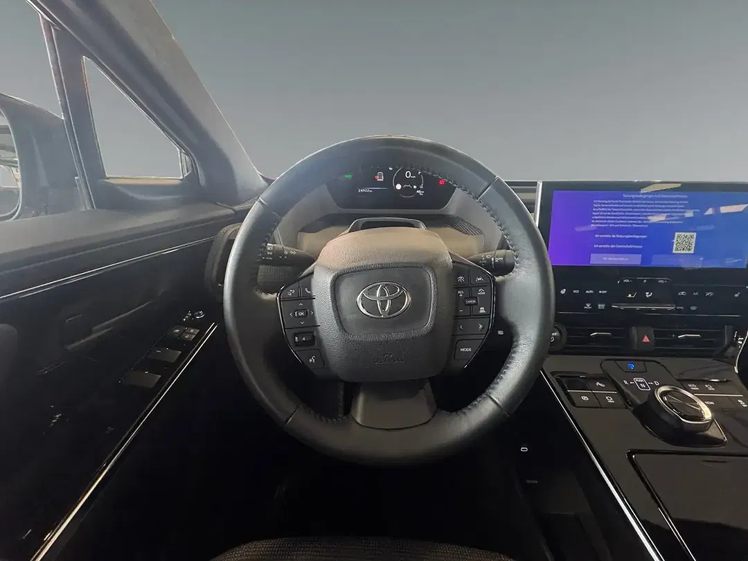 Toyota bZ4X - Thumbnail 12