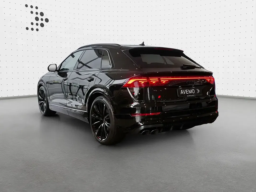 Audi SQ8 TFSI - foto 1