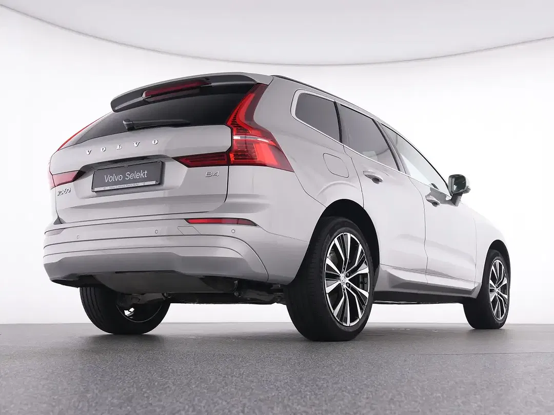 Volvo XC60 B4 Core - Thumbnail 7