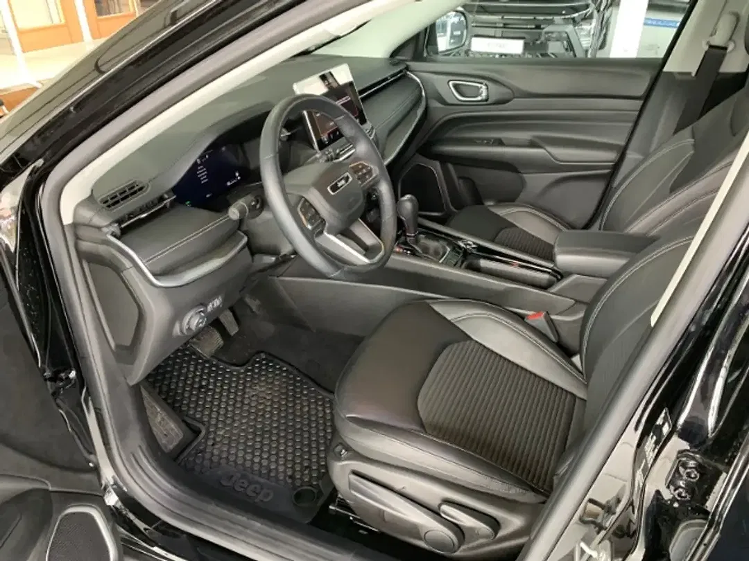 Jeep Compass MHEV Limited - Thumbnail 8