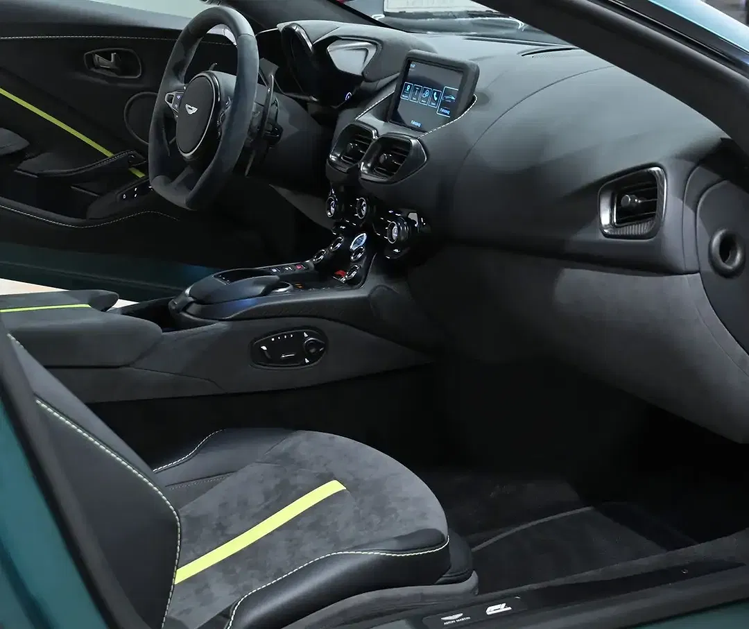 Aston Martin Vantage V8 F1 Edition Coupe - Thumbnail 4
