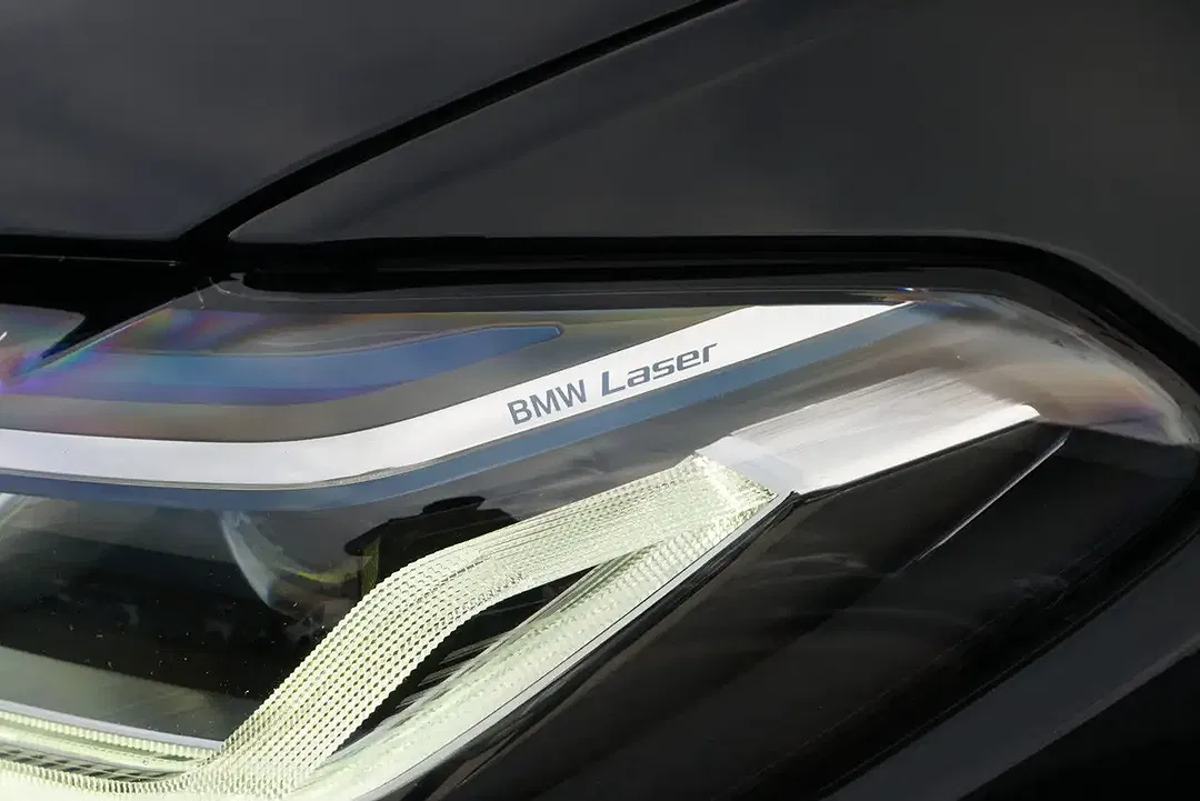BMW M5 - Thumbnail 6