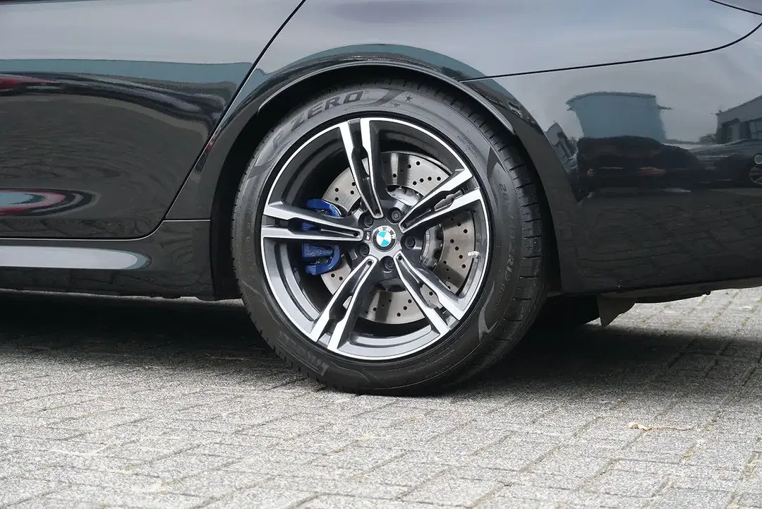 BMW M5 - Thumbnail 7