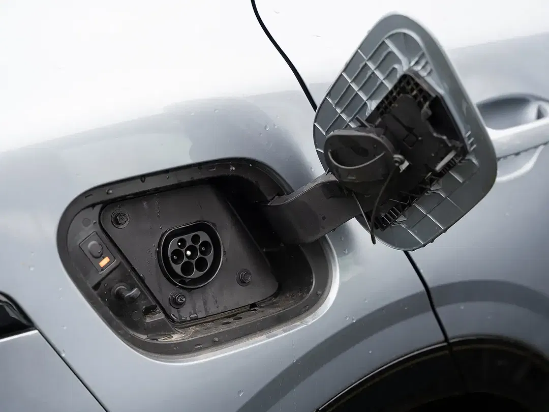 Kia Sportage PHEV AWD - Thumbnail 9