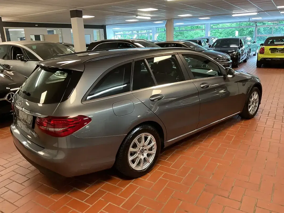 Mercedes-Benz C 200 - Thumbnail 3