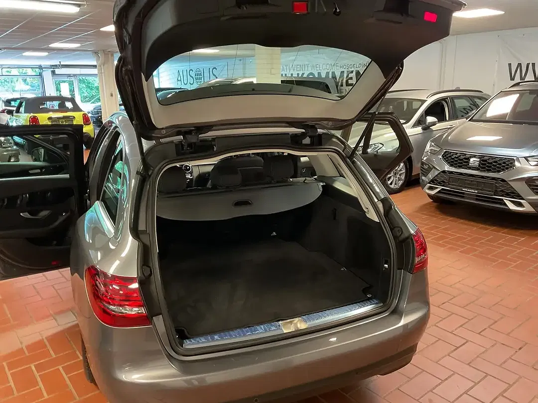 Mercedes-Benz C 200 - Thumbnail 9