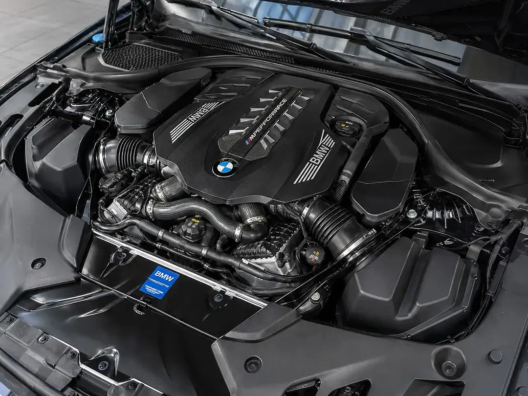 BMW M550 xDrive - Thumbnail 6