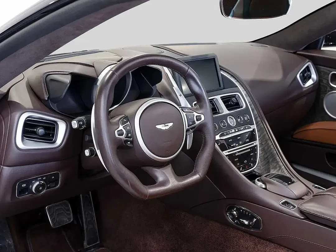 Aston Martin DBS Volante - Thumbnail 3