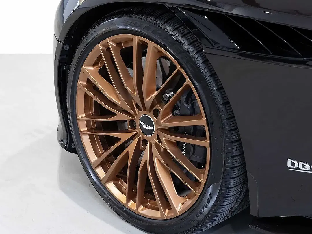 Aston Martin DBS Volante - Thumbnail 4