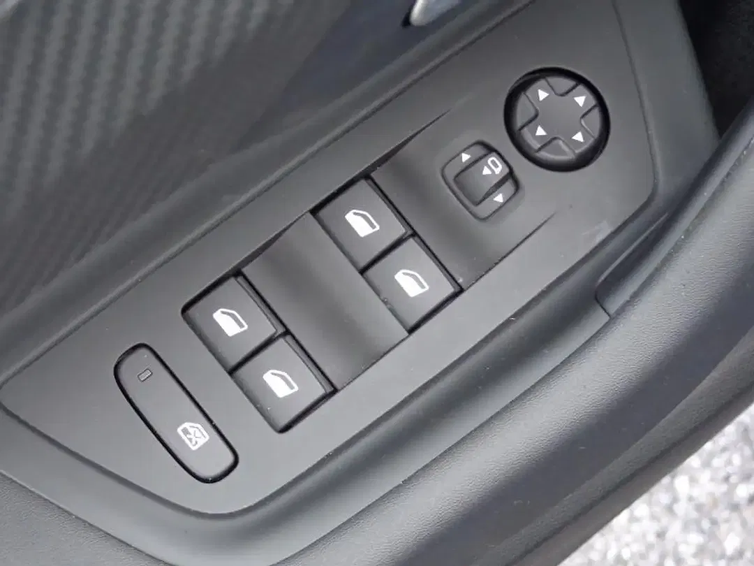 Peugeot 508 HDi EAT8 Allure - Thumbnail 14