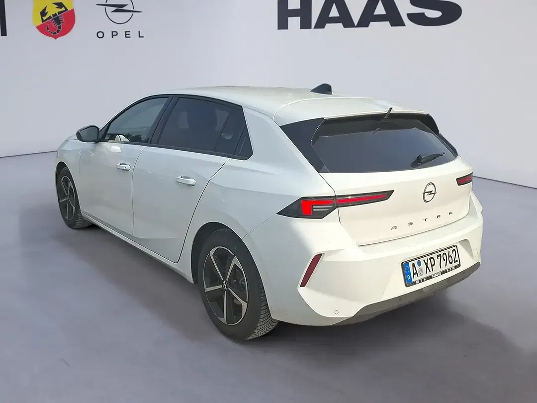 Opel Astra 1.2 Turbo - Thumbnail 3