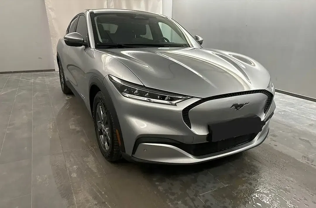 Ford Mustang Mach-E - foto 2