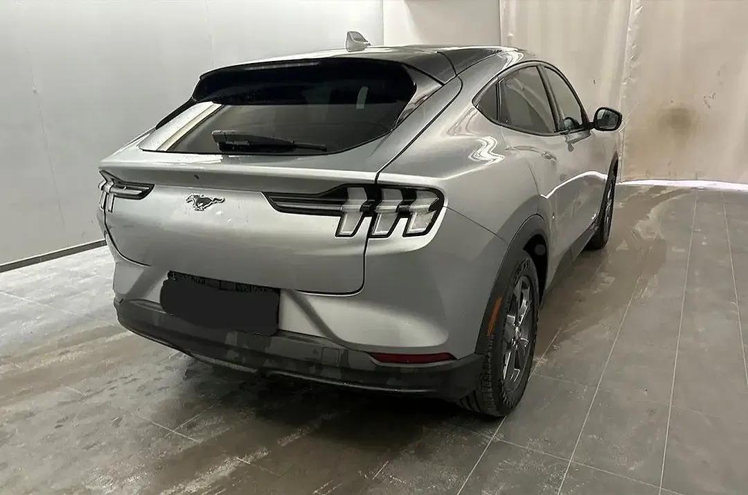 Ford Mustang Mach-E - Thumbnail 4