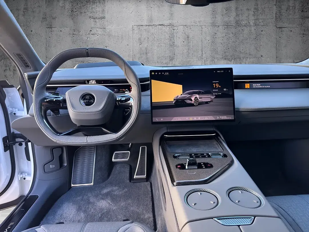 Lotus Emeya - Thumbnail 8