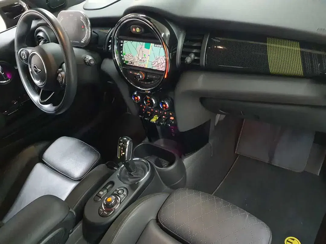 MINI Cooper SE - Thumbnail 11