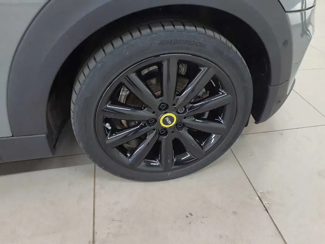 MINI Cooper SE - Thumbnail 13