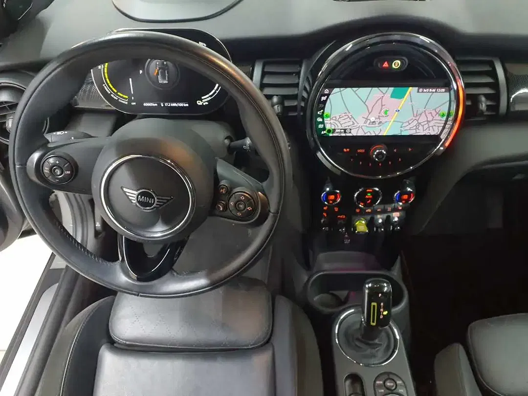MINI Cooper SE - Thumbnail 5