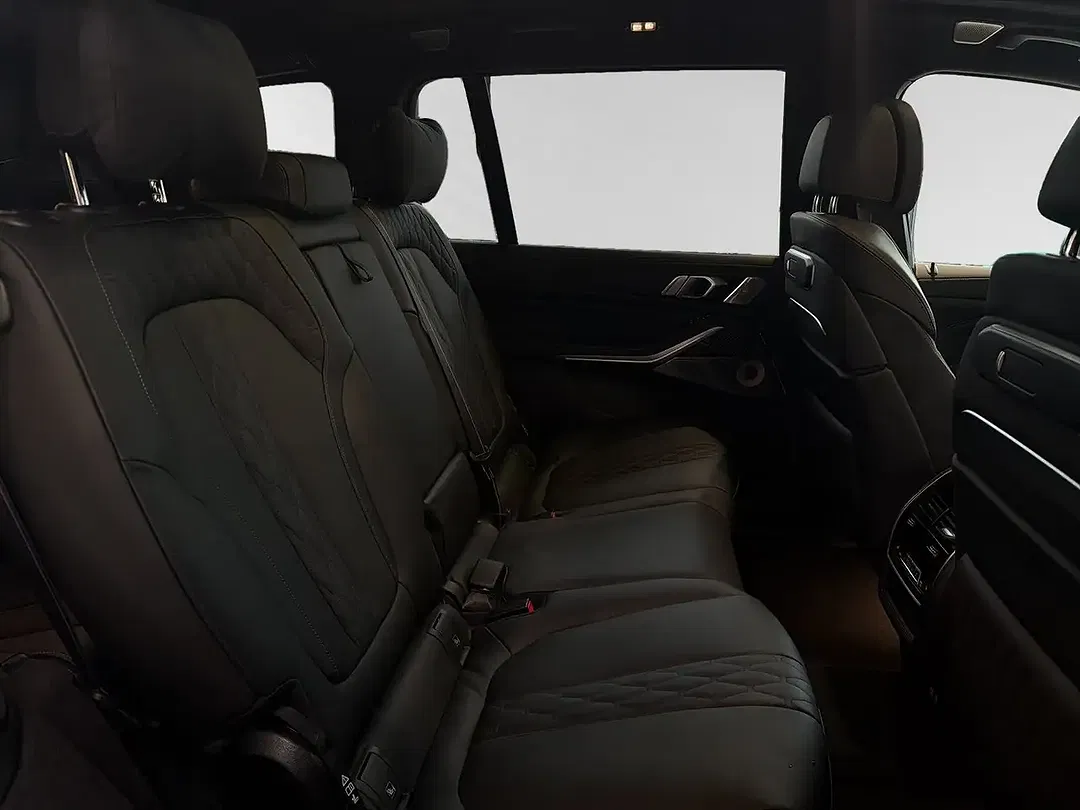 BMW X7 M xDrive M Sport - Thumbnail 10