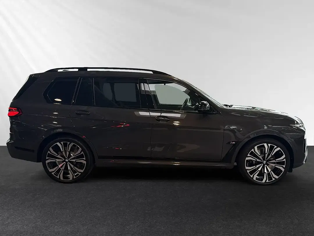 BMW X7 M xDrive M Sport - foto 2