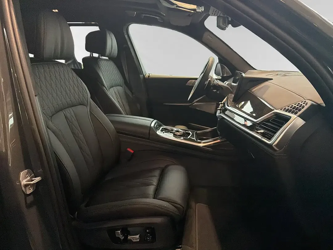 BMW X7 M xDrive M Sport - Thumbnail 6