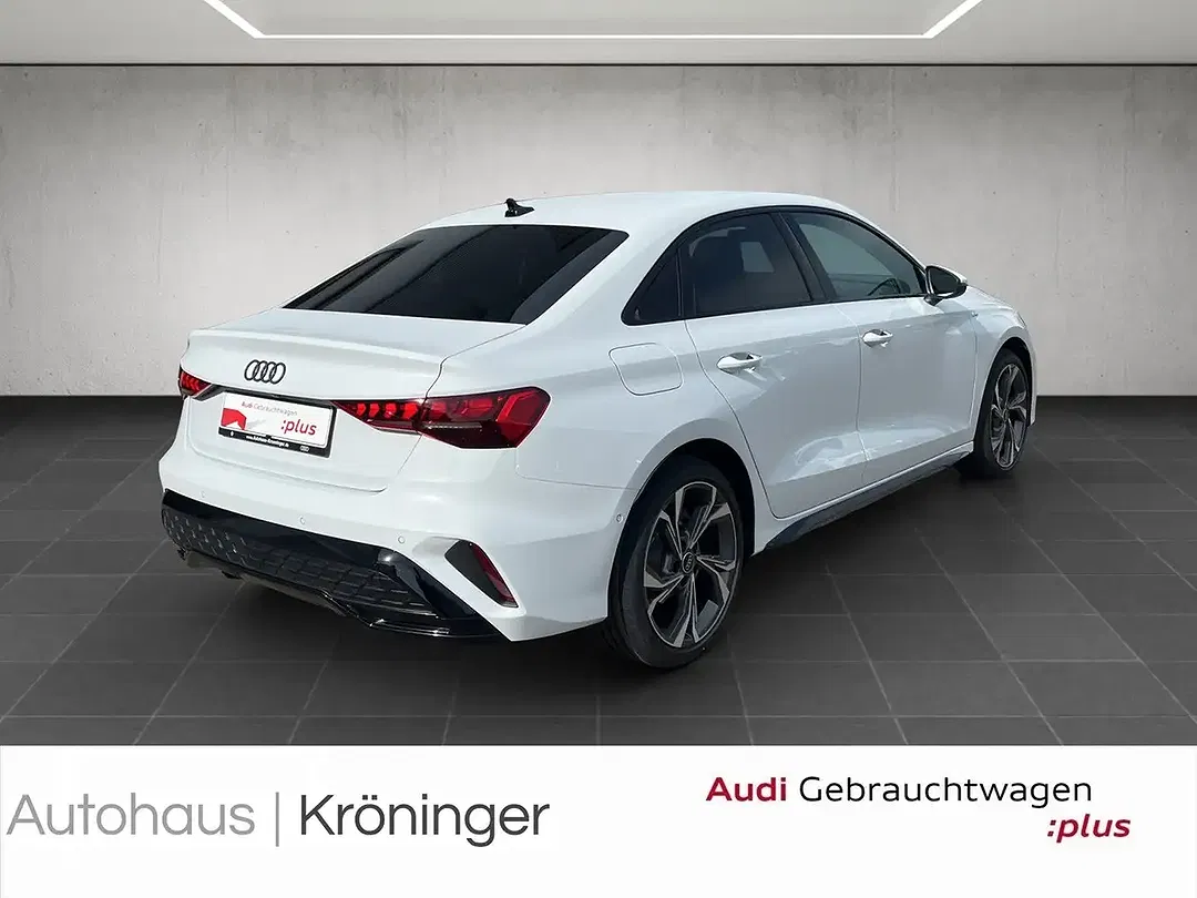 Audi A3 30 TDI S line - Thumbnail 2