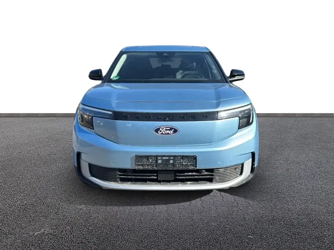 Ford Explorer - Thumbnail 10
