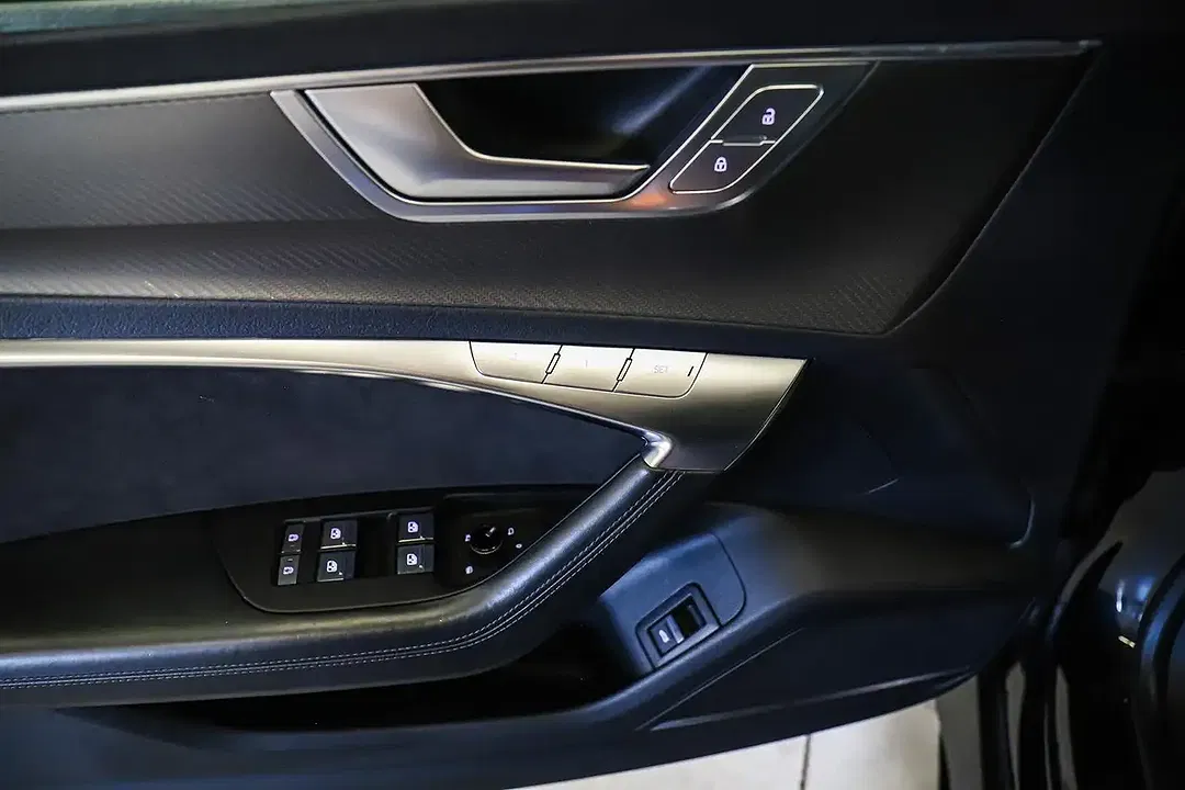 Audi RS7 4.0 TFSI Matrix LED - Thumbnail 10