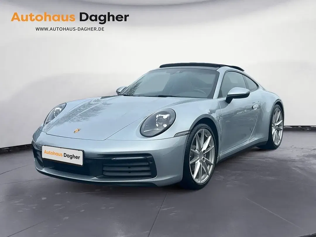 Porsche 911 Carrera 4 - foto 1