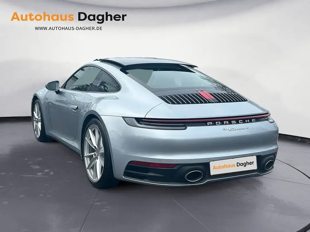 Porsche 911 Carrera 4 - foto 2