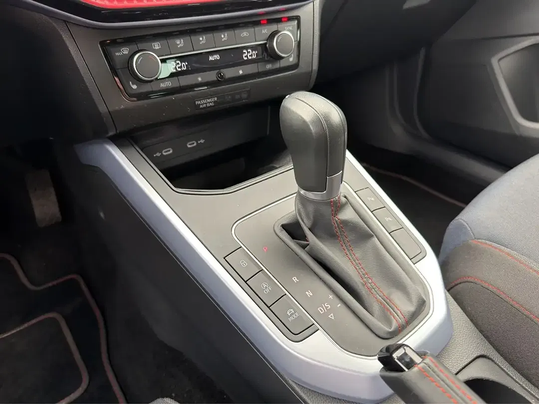 SEAT Arona 1.5 TSI DSG FR - foto 15