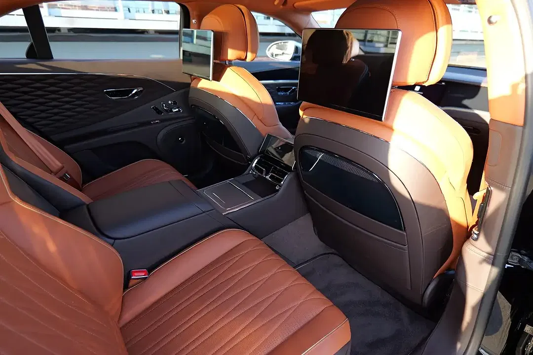 Bentley Flying Spur 6.0 W12 - Thumbnail 13