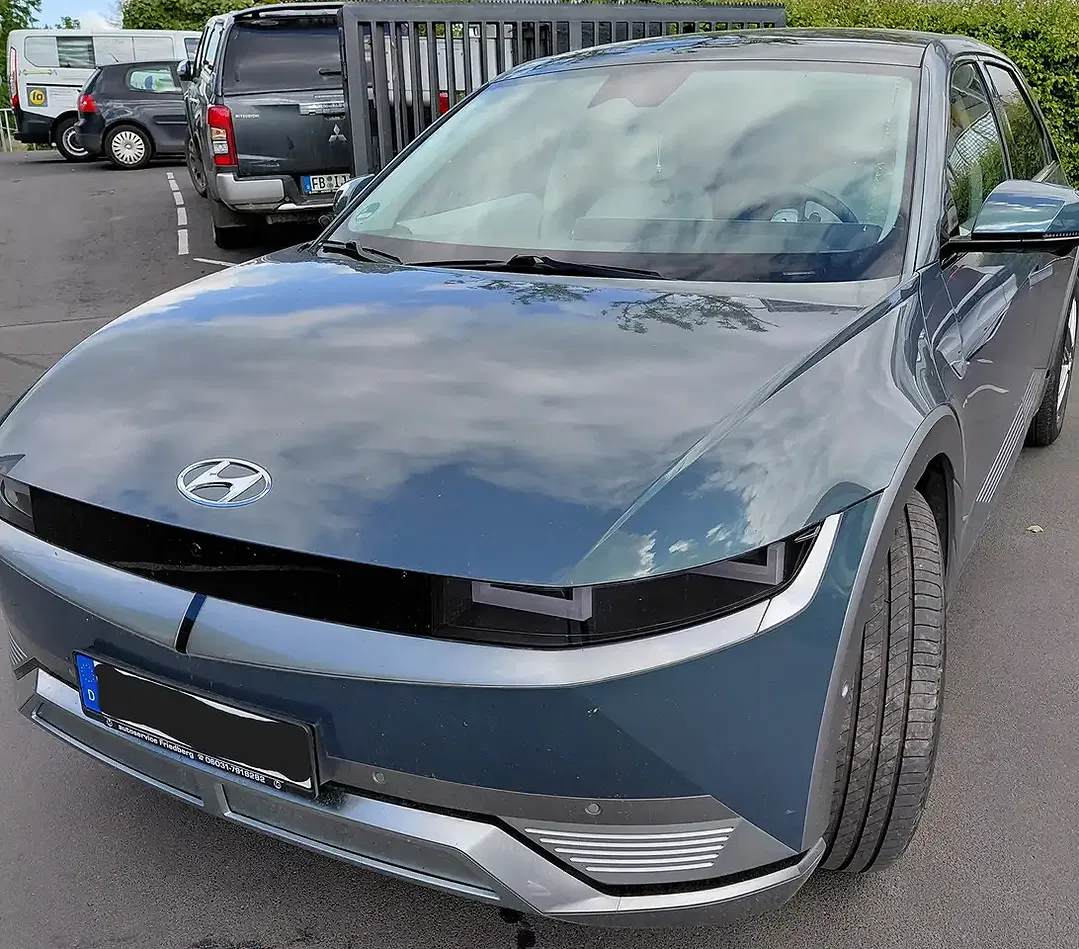 Hyundai IONIQ 4WD UNIQ - foto 2