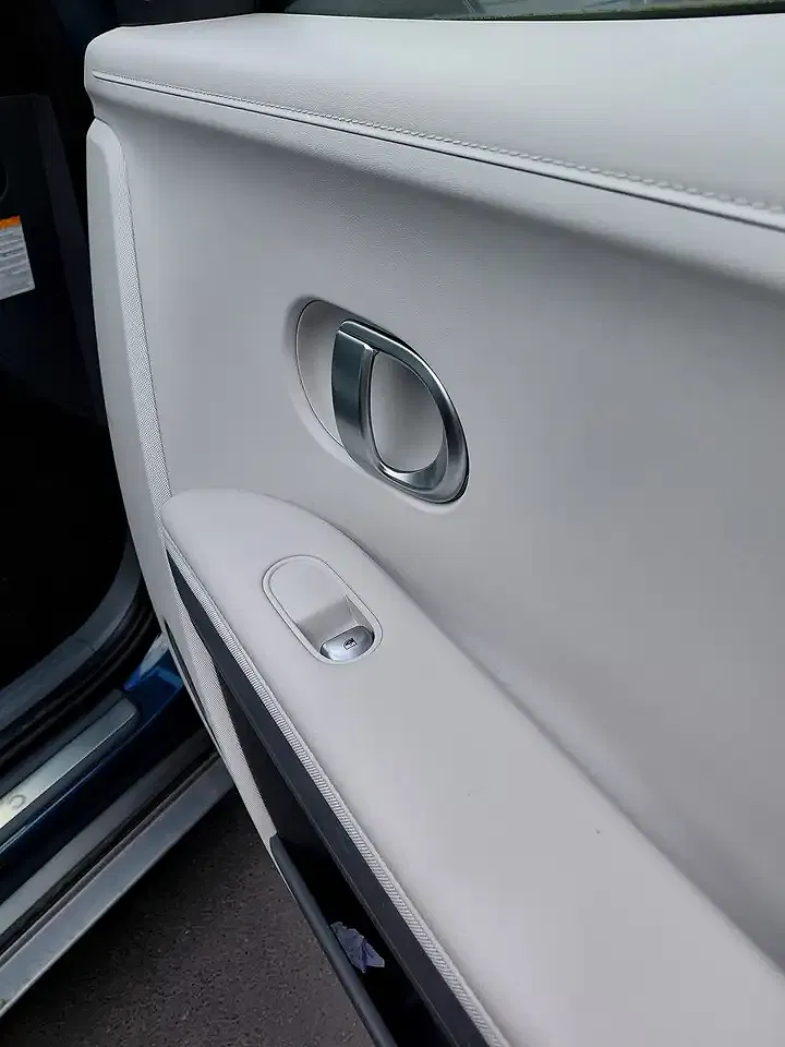 Hyundai IONIQ 4WD UNIQ - Thumbnail 7