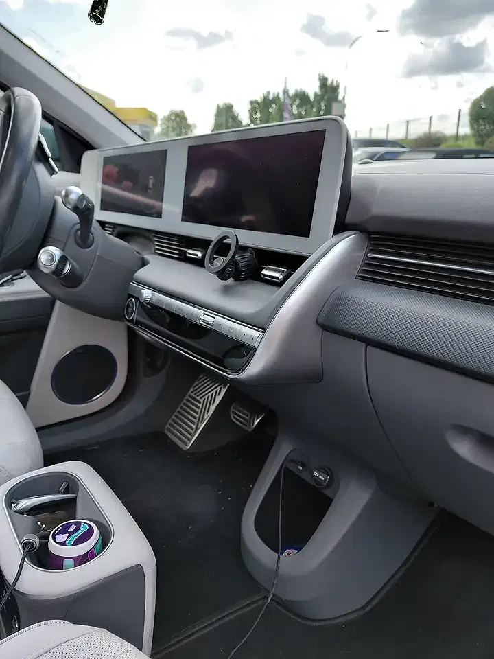 Hyundai IONIQ 4WD UNIQ - Thumbnail 8
