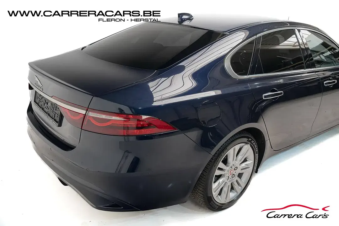 Jaguar XF D200 2.0 MHEV 4x4 R-Dynamic HSE - Thumbnail 6