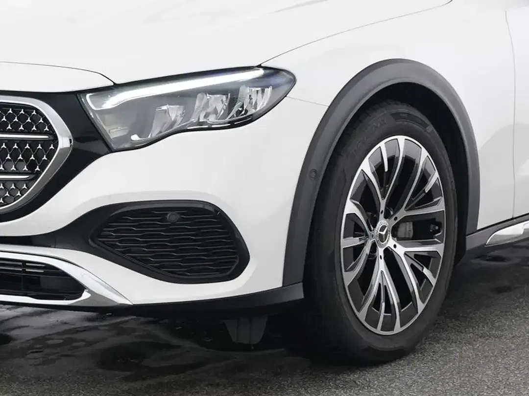 Mercedes-Benz E 300 4MATIC All-Terrain - Thumbnail 8