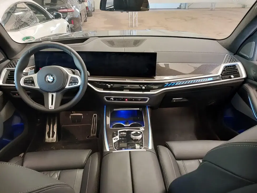 BMW X7 M Pro Executive - Thumbnail 5