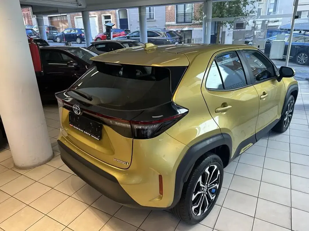 Toyota Yaris Cross Plus - Thumbnail 10