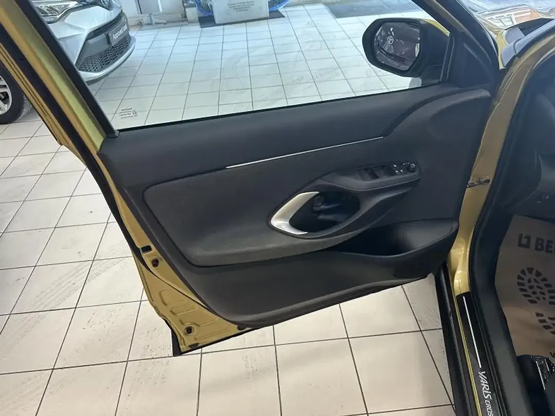Toyota Yaris Cross Plus - Thumbnail 13