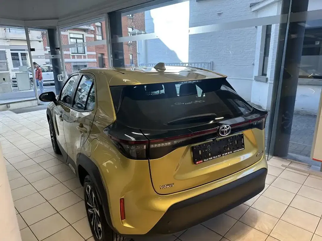 Toyota Yaris Cross Plus - Thumbnail 8