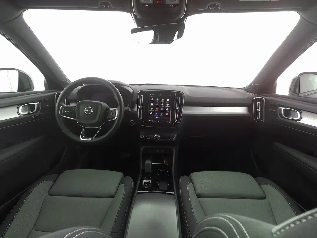 Volvo XC40 B4 Geartronic Plus Dark - Thumbnail 3
