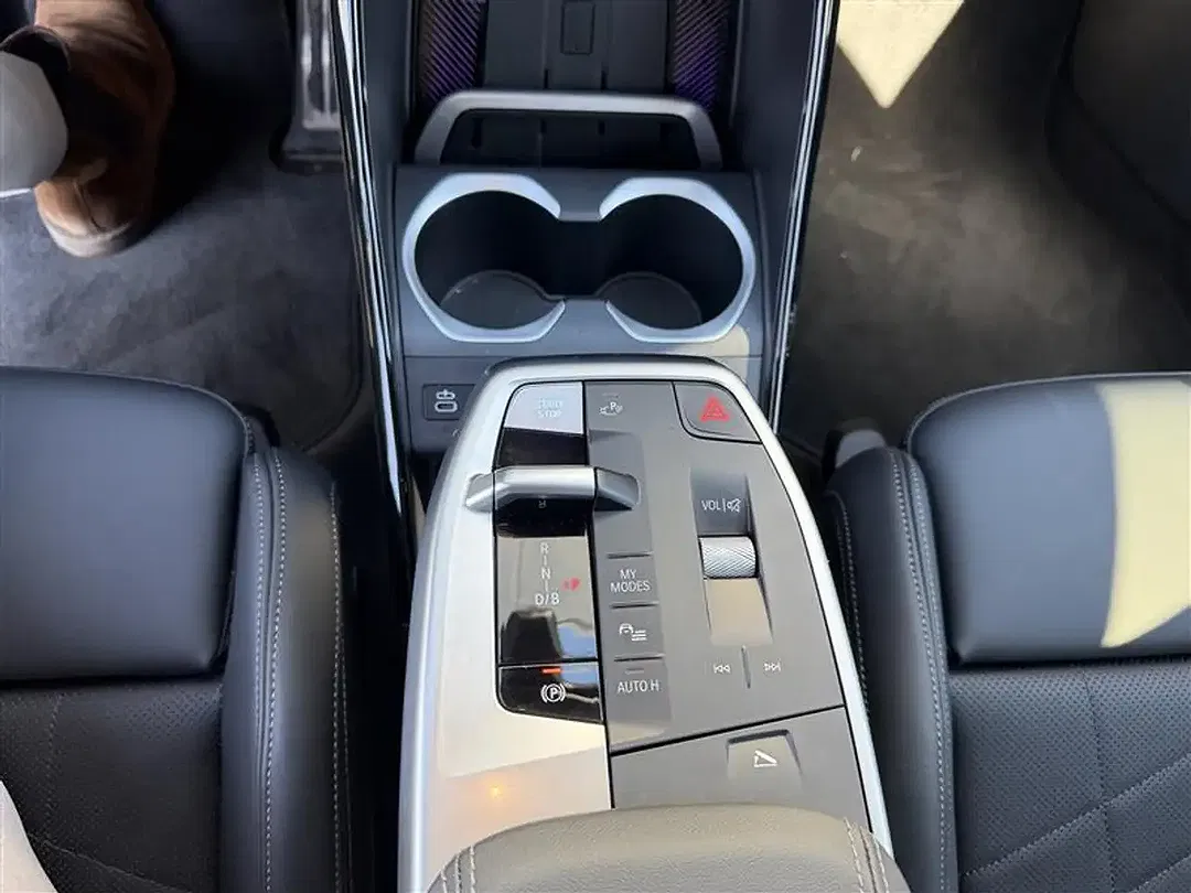 BMW iX2 eDrive M Edition M Sport Premium - foto 8