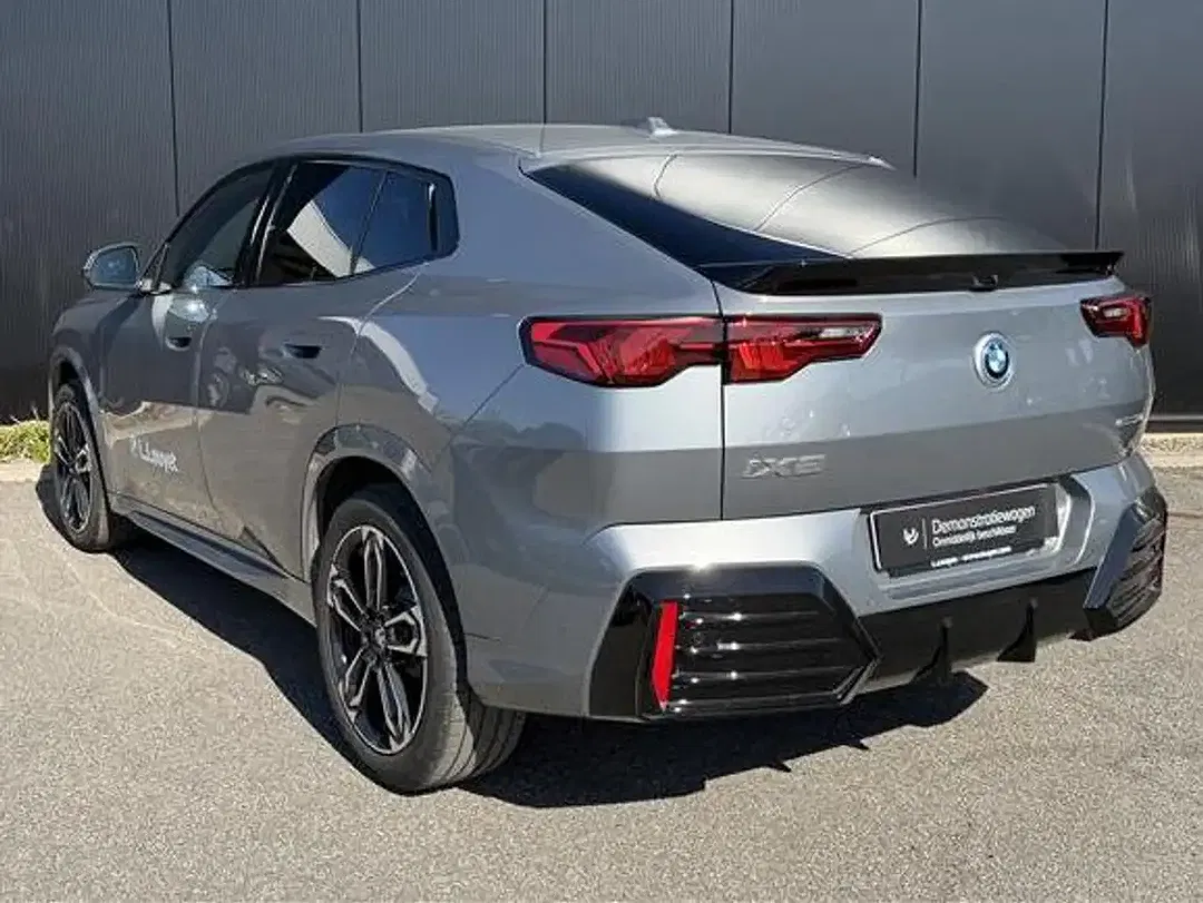 BMW iX2 eDrive M Edition M Sport Premium - Thumbnail 3