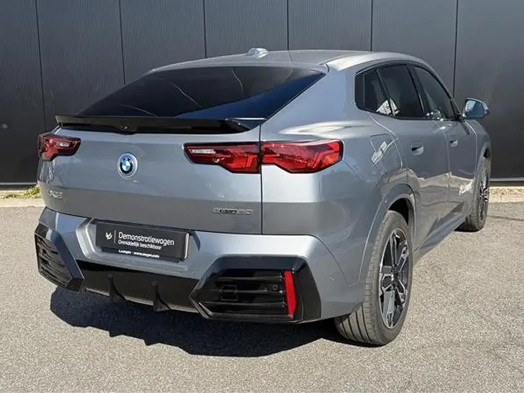 BMW iX2 eDrive M Edition M Sport Premium - Thumbnail 4