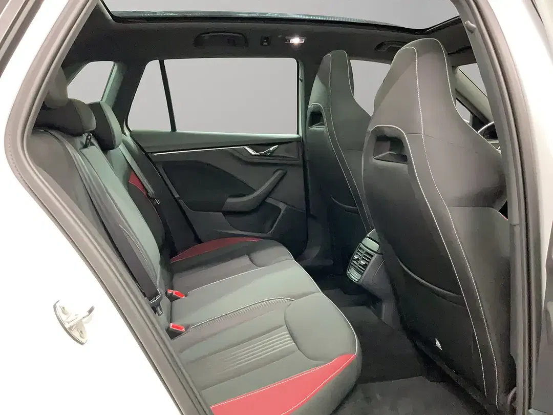 Skoda Kamiq 1.5 TSI Monte Carlo - Thumbnail 8