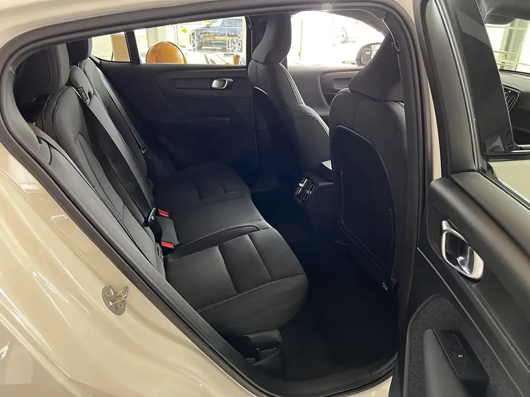Volvo C40 Recharge Single Motor Ultimate - Thumbnail 12