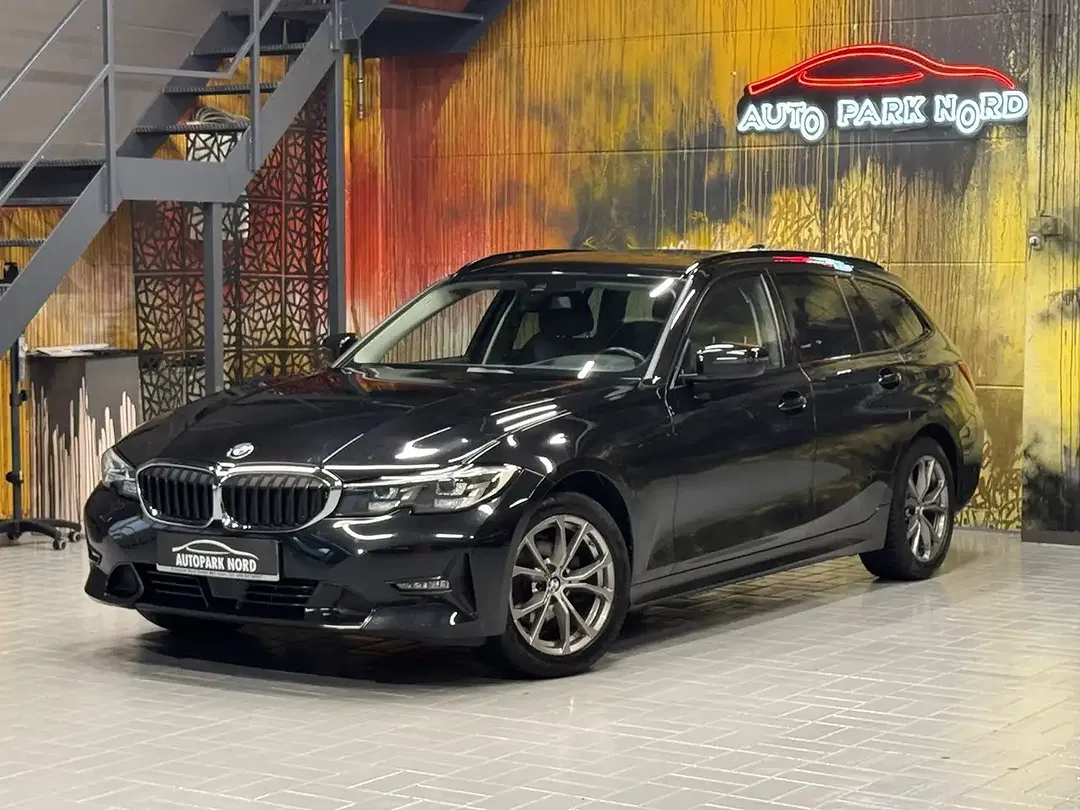 BMW 318 AUT Touring Sport Line - Thumbnail 1