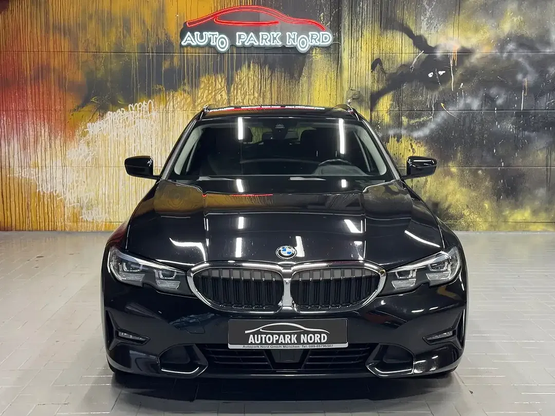 BMW 318 AUT Touring Sport Line - Thumbnail 2